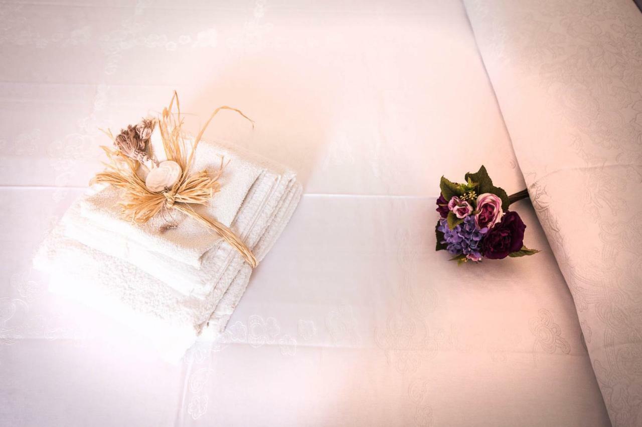 Il Borgo Bed & Breakfast Poggiardo Bagian luar foto