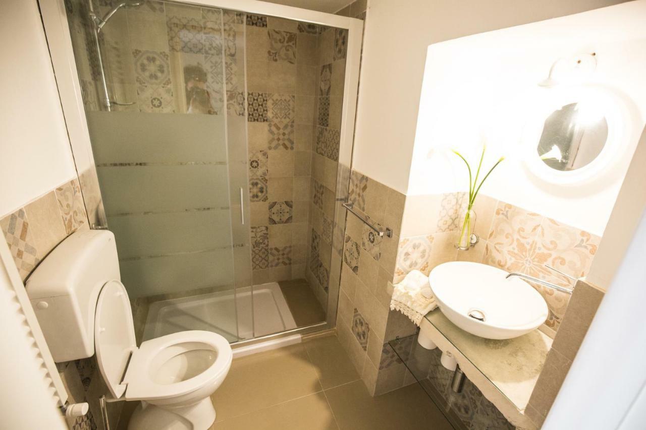 Il Borgo Bed & Breakfast Poggiardo Bagian luar foto